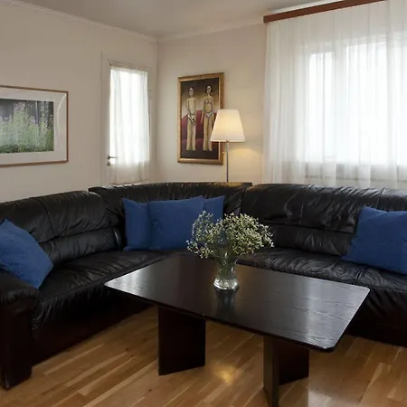 Отель Castle House & Embassy Luxury Рейкьявик