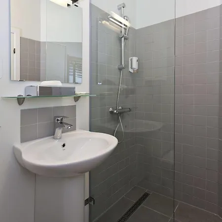 Castle House & Embassy Luxury 3* Рейкьявик