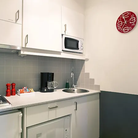 Castle House & Embassy Luxury 3* Рейкьявик