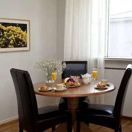 Отель Castle House & Embassy Luxury 3*